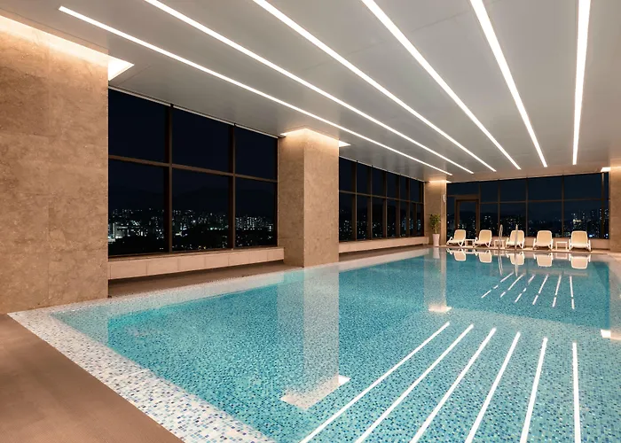Novotel Ambassador Yongsan Hotel 5*