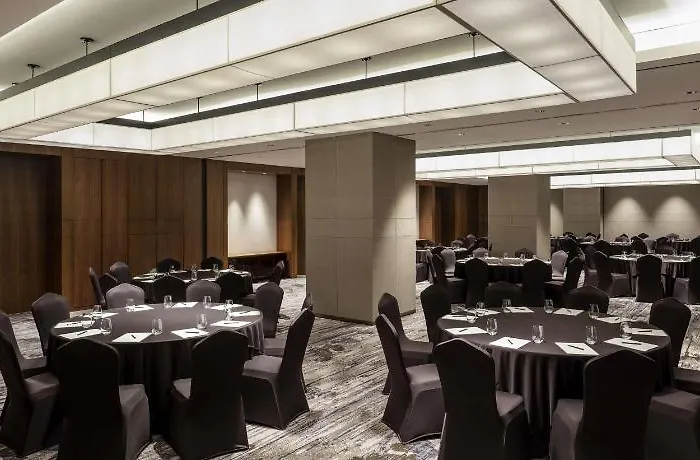 Novotel Ambassador Yongsan 5*